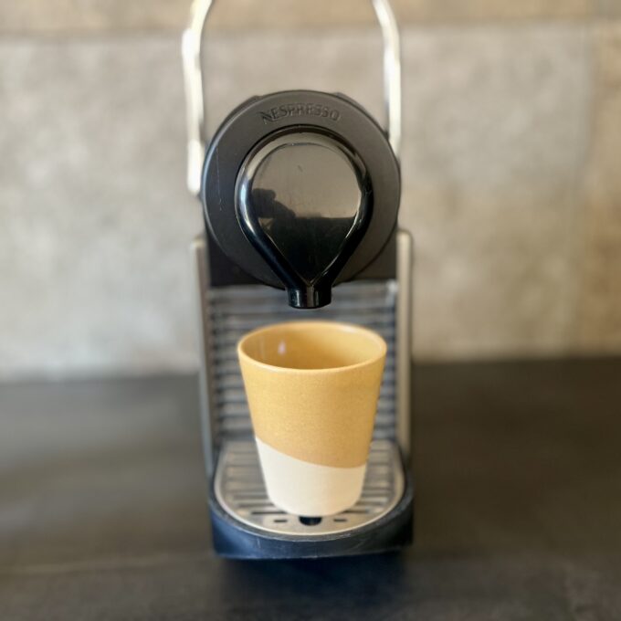 Tasse expresso en céramique artisanale