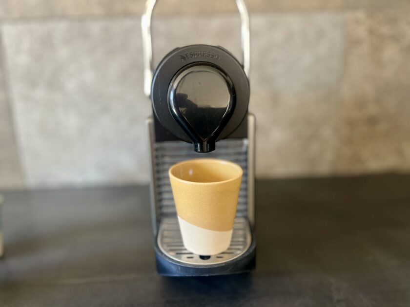 Tasses à café expresso jaune, en grès blanc