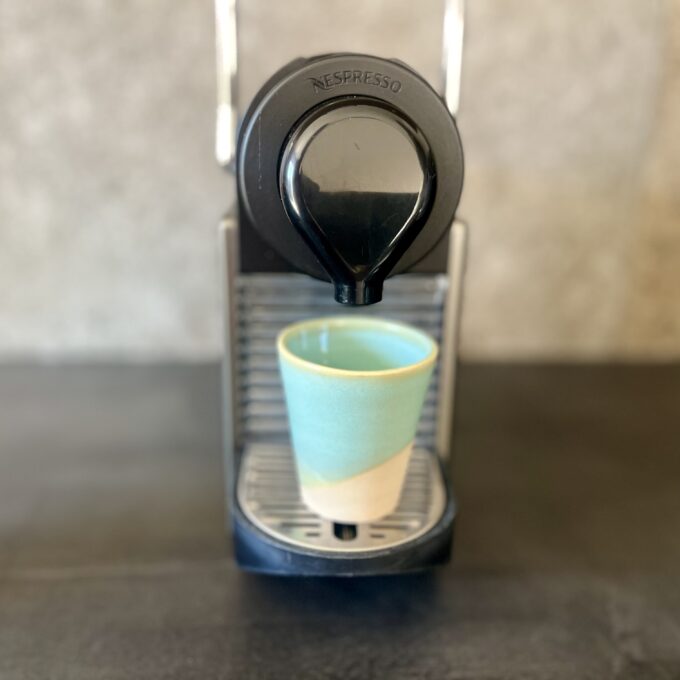 Tasse expresso en céramique artisanale