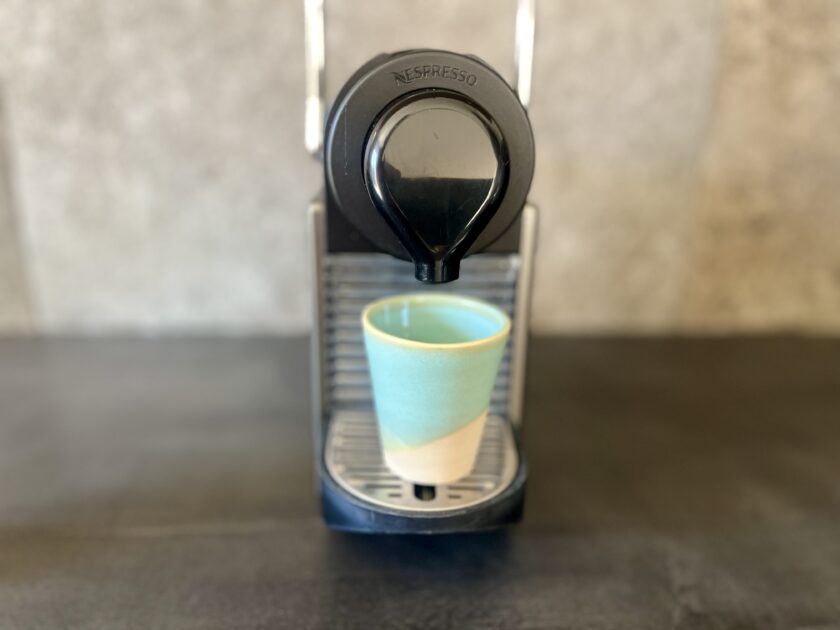 Tasses à café expresso turquoise, en grès blanc
