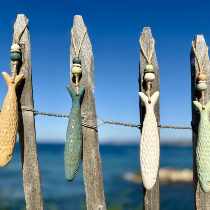 Sardines décoratives en céramique artisanale à suspendre