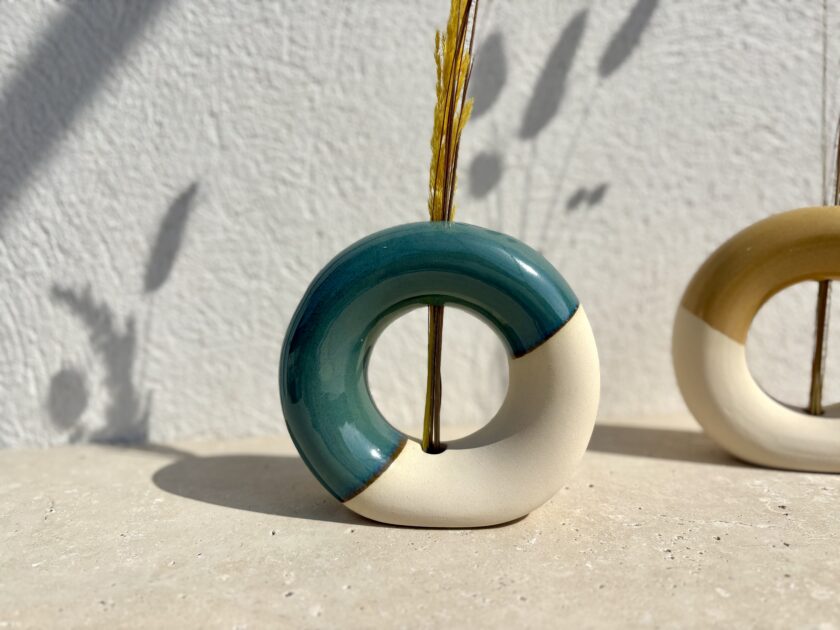 Vase donuts vert en céramique artisanale