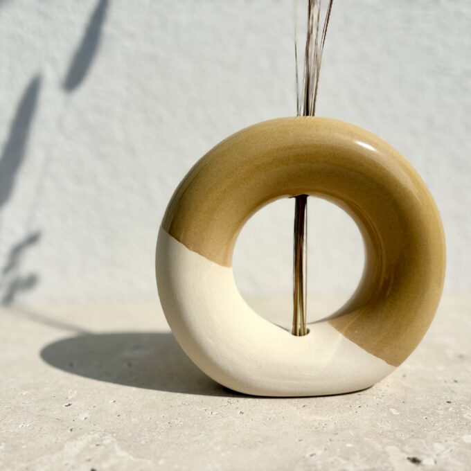 Vase donuts en céramique artisanale. Spécial fleurs séchées