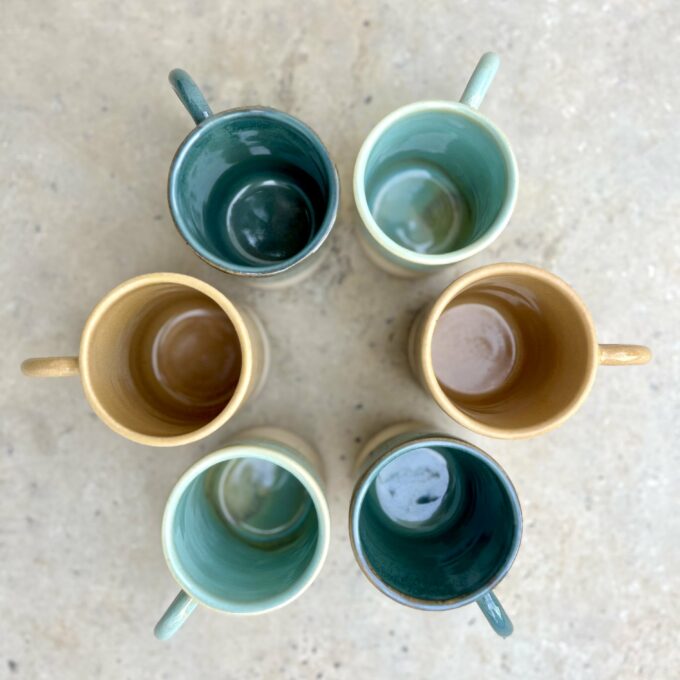 Tasse expresso avec anse en céramique artisanale