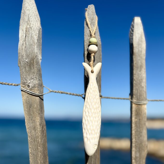 Sardines décoratives en céramique artisanale à suspendre