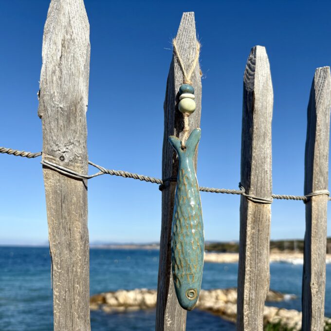 Sardines décoratives en céramique artisanale à suspendre