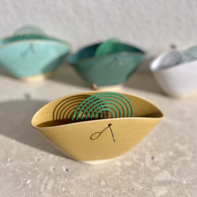 Porte spirale anti-moustique en céramique artisanale