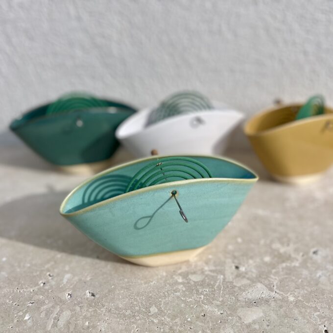 Porte spirale anti-moustique en céramique artisanale